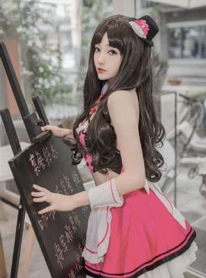 小蜜桃9_十万网红美女美酱